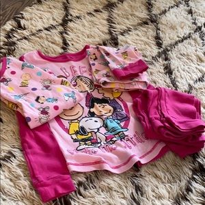 Lot of 4 girls pj’s for fall/winter